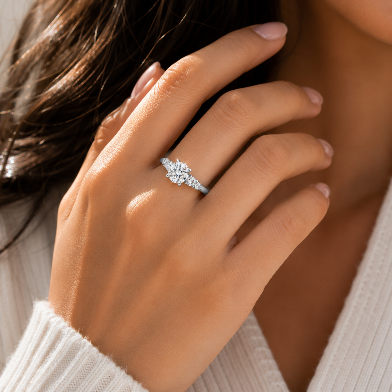 ELARIS™ Sovereign Moissanite Engagement Ring – 1 Carat D VVS1