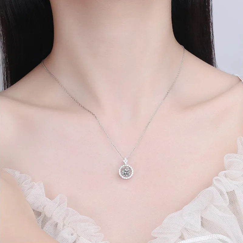 925 Sterling Silver 1CT VVS1 D Color Moissanite Halo Pendant Necklace Women
